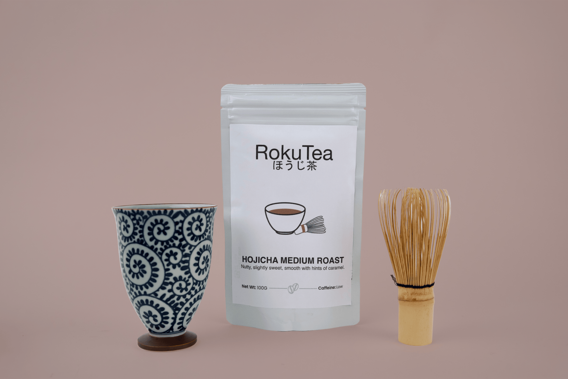 Hojicha pulver mit Tasse